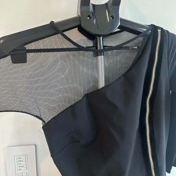 Chiara Boni Asymmetric Column Gown - Picture 5 of 8